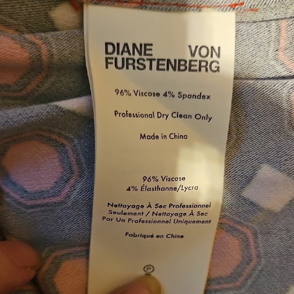 Diane Von Furstenberg Red and Black Geometric Wrap Dress - Picture 7 of 7